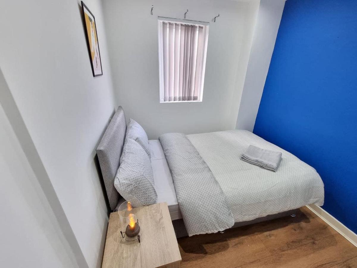 Charming Accommodation Steps From Downtown Liverpool Extérieur photo